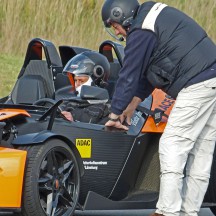 Das persönliche Coaching erfordert eine intensive Auseinandersetzung mit dem turbogetriebenen Sportwagen. Foto: FSZ