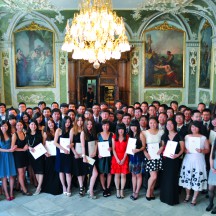 gruppenbild-ecust-graduierung2013-300dpi