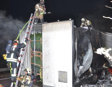 tbf011215_Feuer-LKW-Kroeger_008