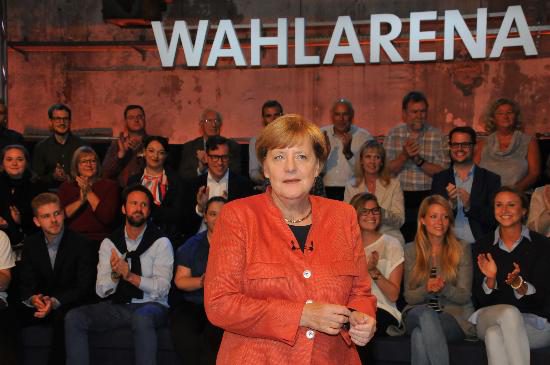 tbf120917_Merkel-Wahlkampfarena_Kasnitz_001